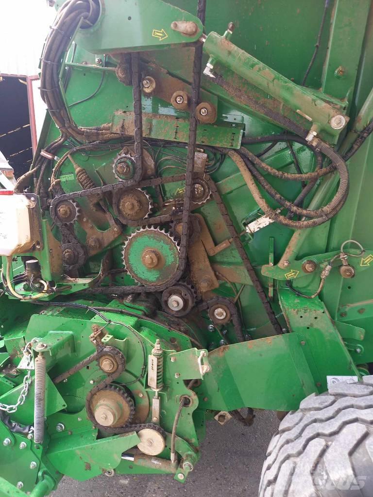 John Deere V451M Balirke (okrogle bale)
