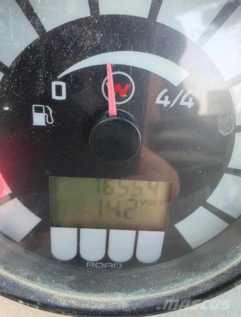 Wacker Neuson 850 Kolesni nakladalci