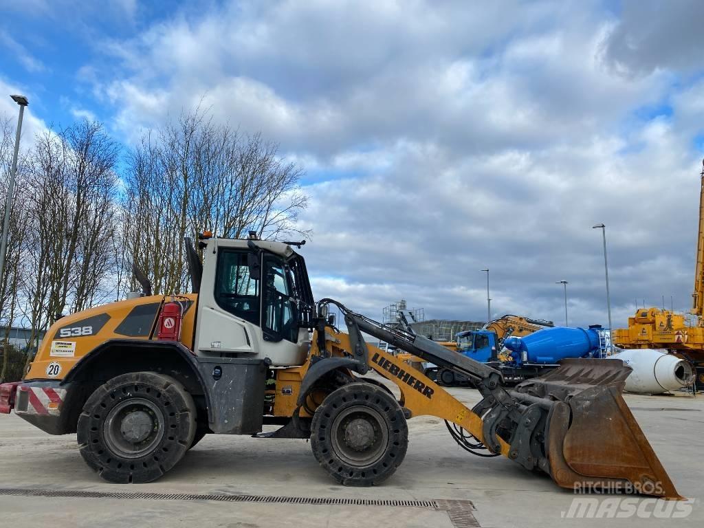 Liebherr L 538 Kolesni nakladalci