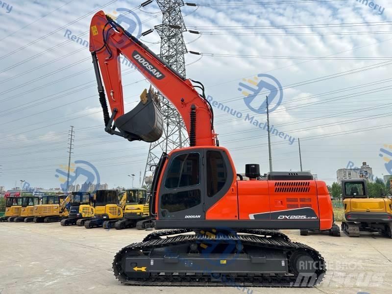 Doosan DX 225 LC-9C Bagri goseničarji