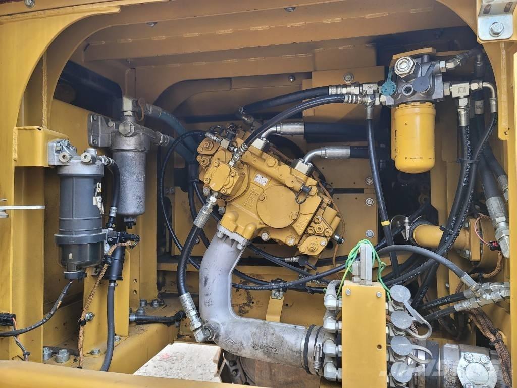 CAT 330FL Bagri goseničarji