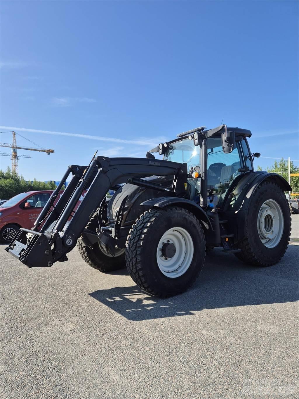 Valtra N175 A Traktorji