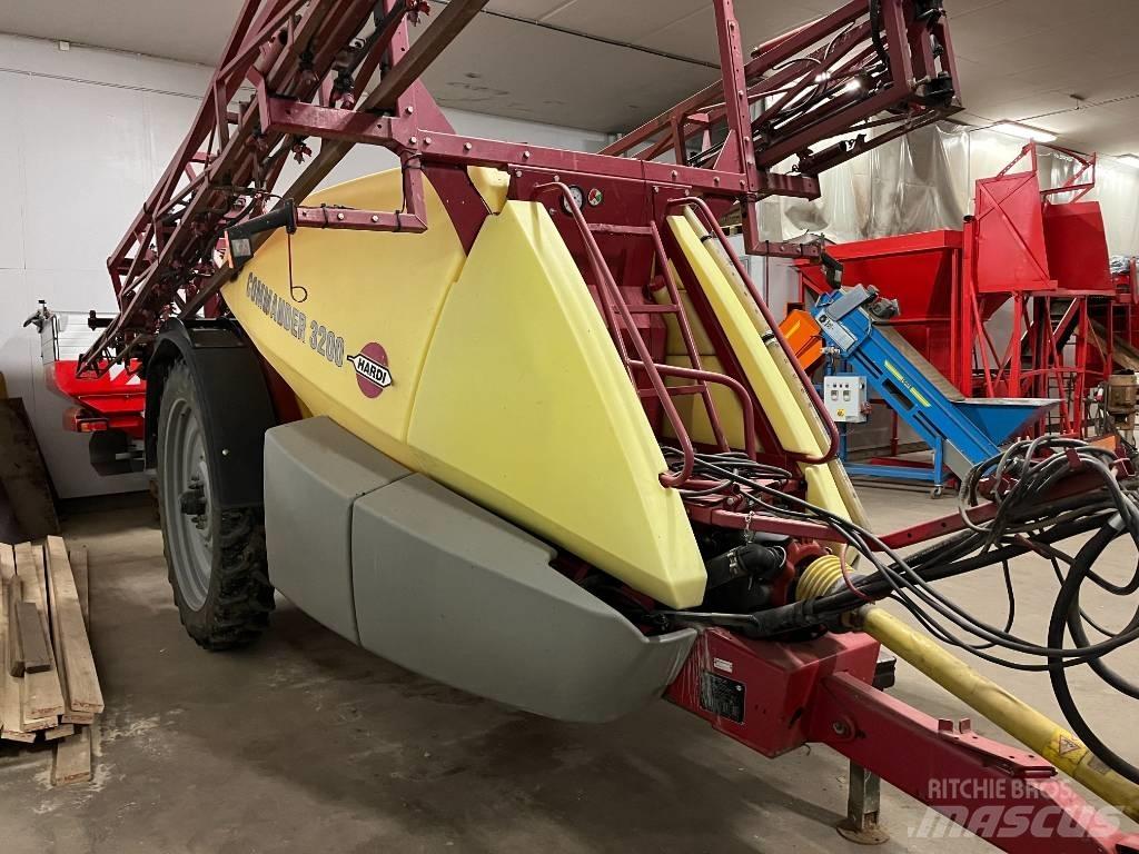 Hardi Commander 3200 Vlečne škropilnice