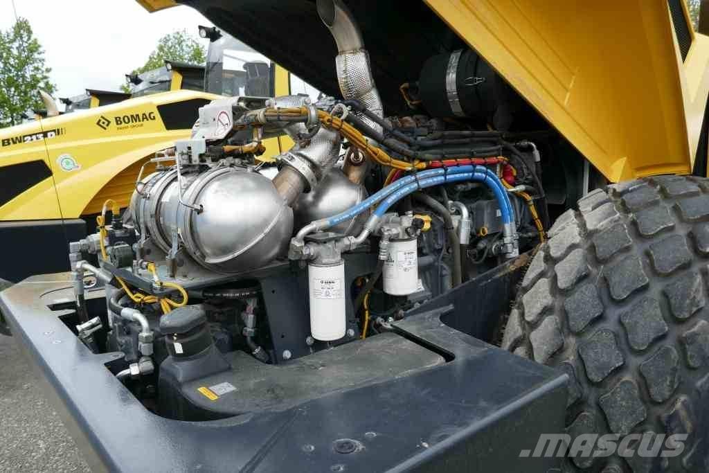 Bomag BW 213 DH-5 Kompaktorji tal