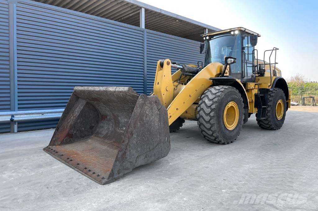 CAT 950M Kolesni nakladalci