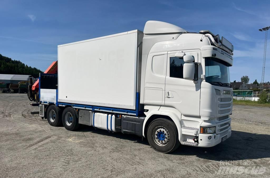 Scania R 520 Tovornjaki z žerjavom