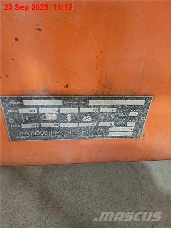 JLG 600 AJ Zglobne dvižne ploščadi