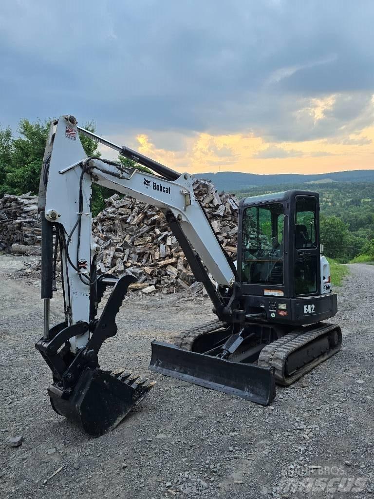 Bobcat E42 Mini bagri <7t