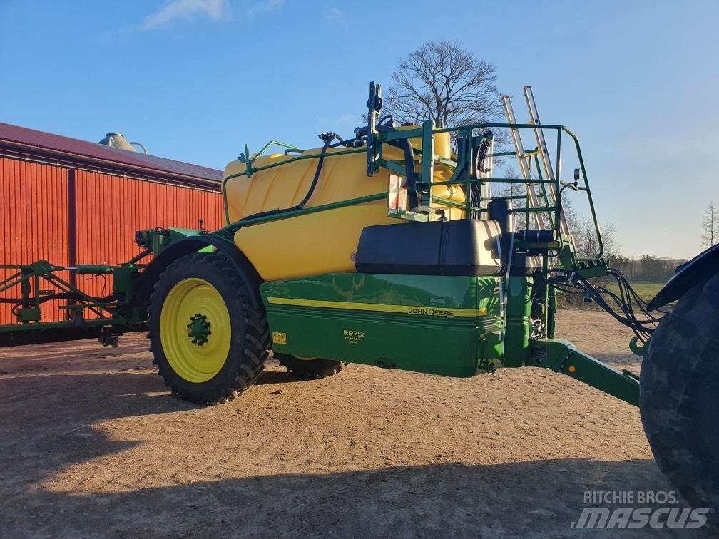 John Deere R975 i Vlečne škropilnice