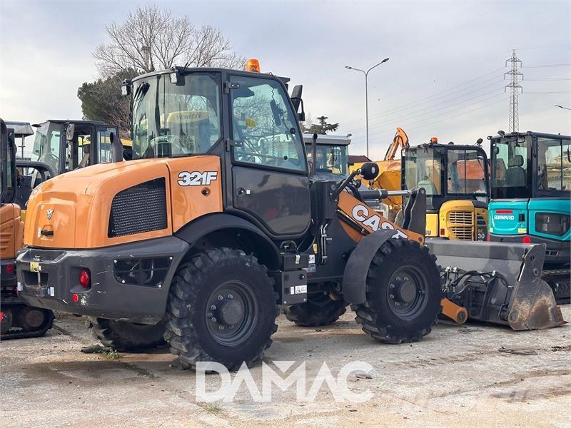 CASE 321F Kolesni nakladalci