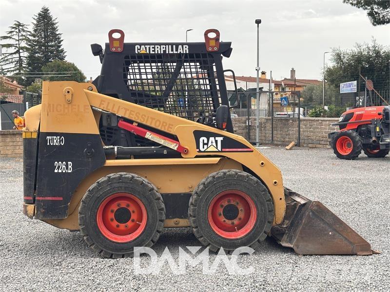 CAT 226BHF Skid steer mini nakladalci