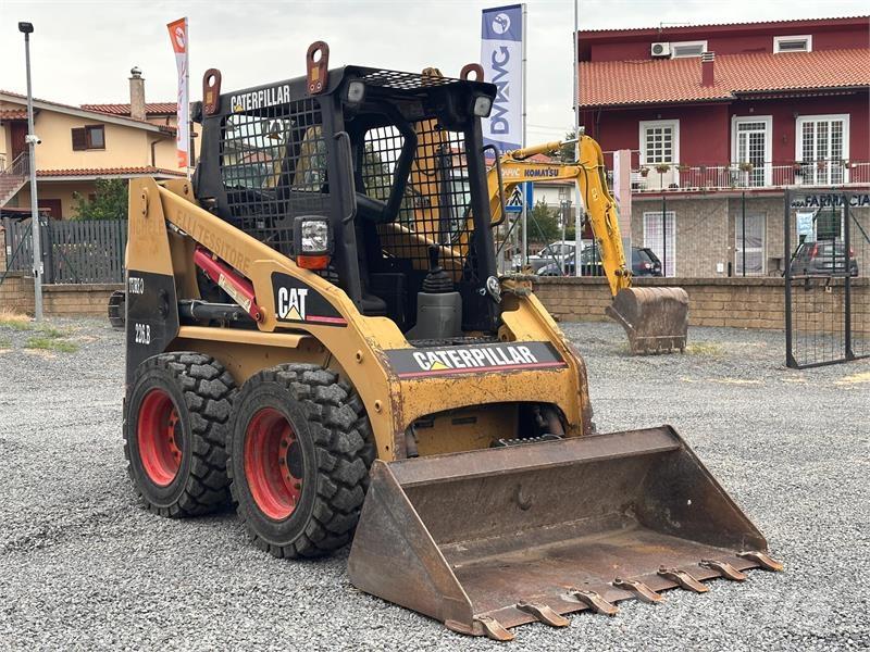 CAT 226BHF Skid steer mini nakladalci