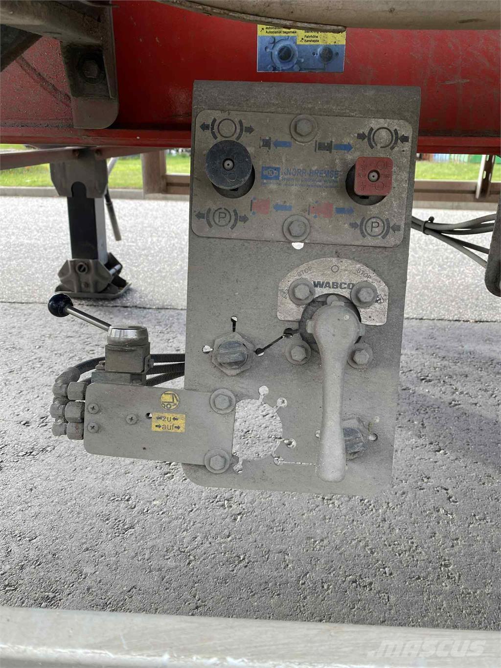 Kel-Berg 83m3 Polprikolice prekucniki - kiper