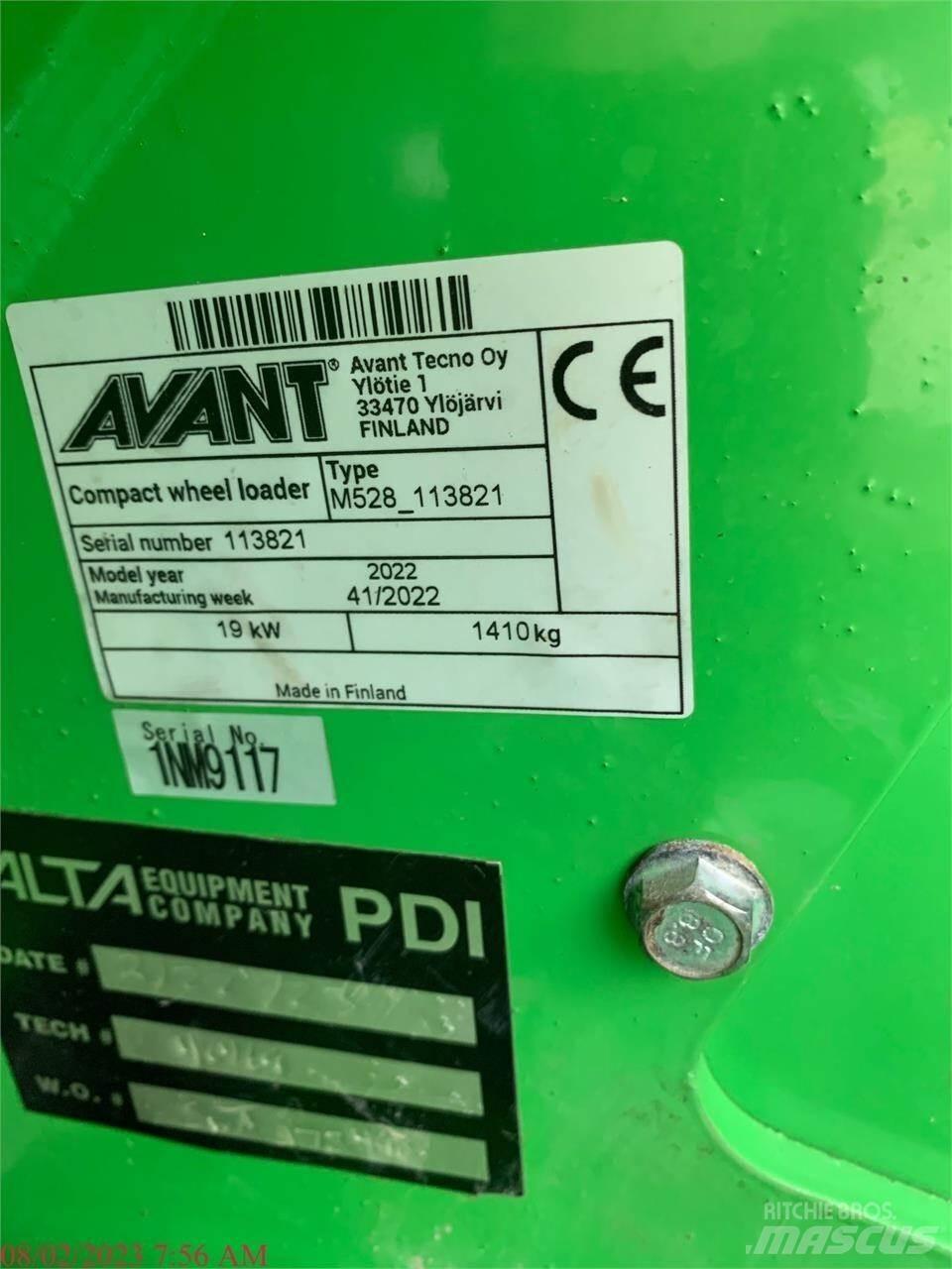 Avant 528 Kolesni nakladalci