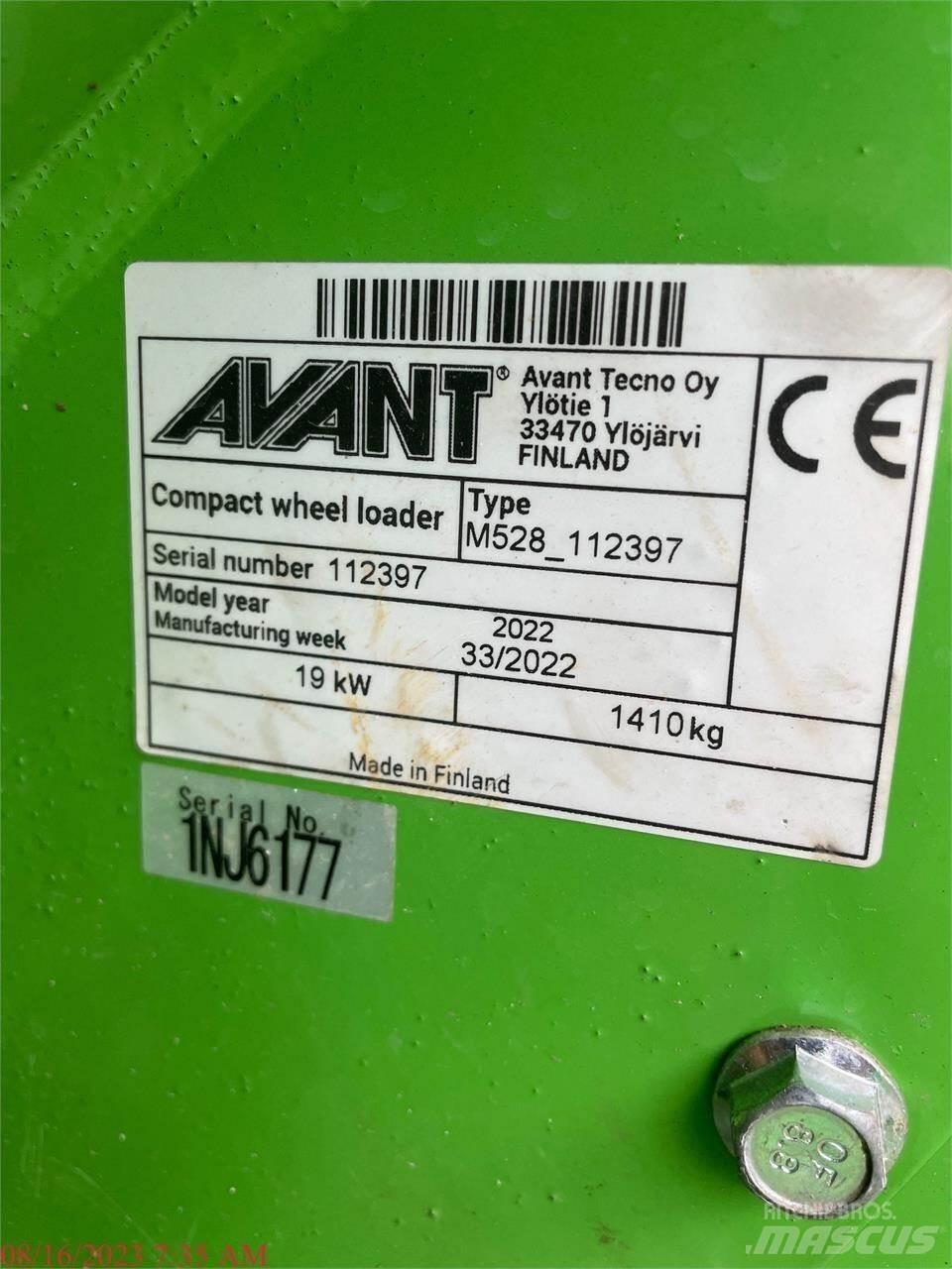 Avant 528 Kolesni nakladalci