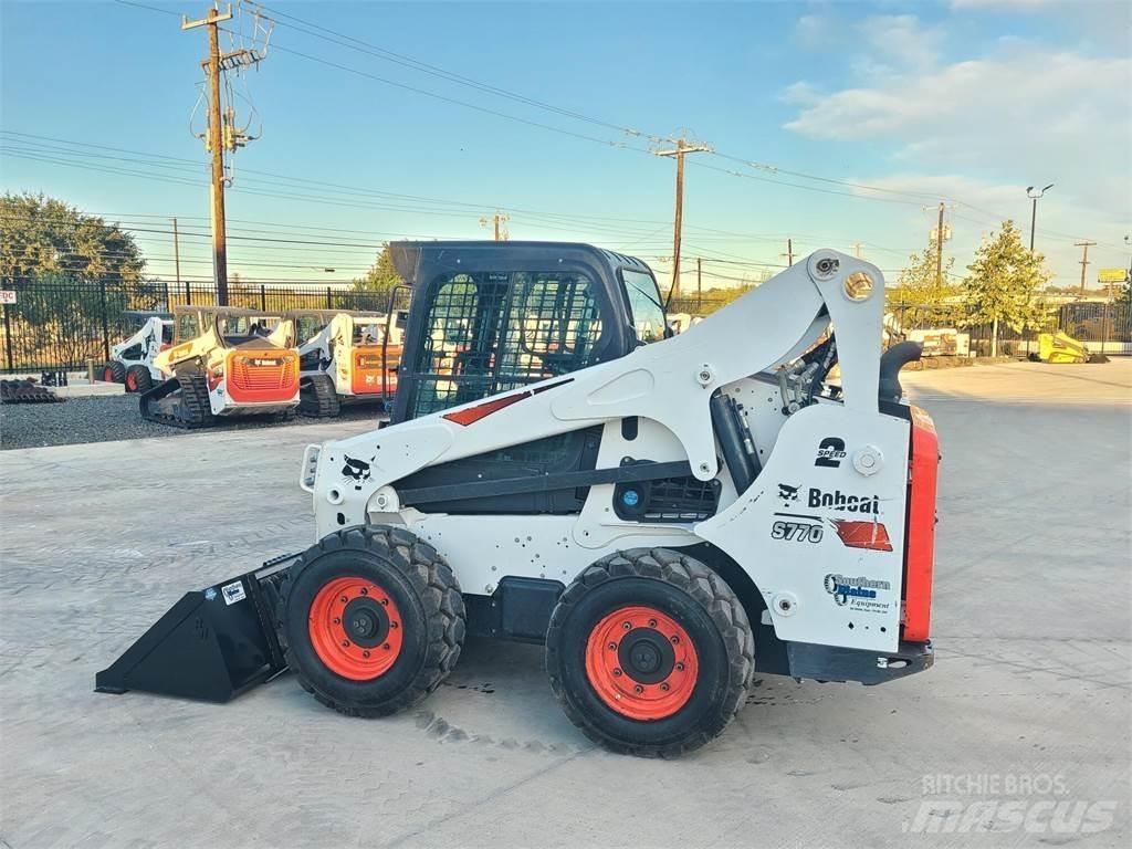 Bobcat S770 Skid steer mini nakladalci