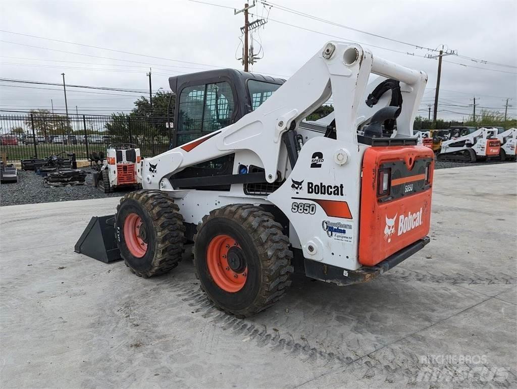 Bobcat S850 Skid steer mini nakladalci