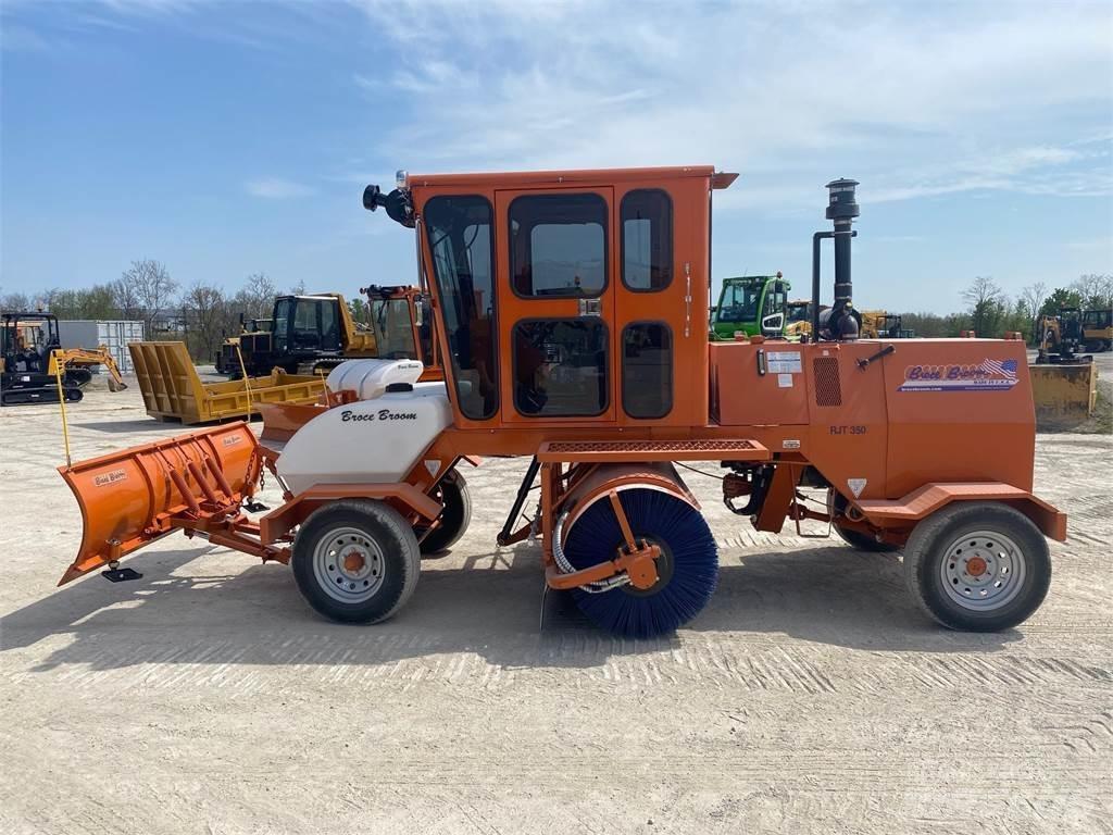 Broce RJT350 Cestni pometači