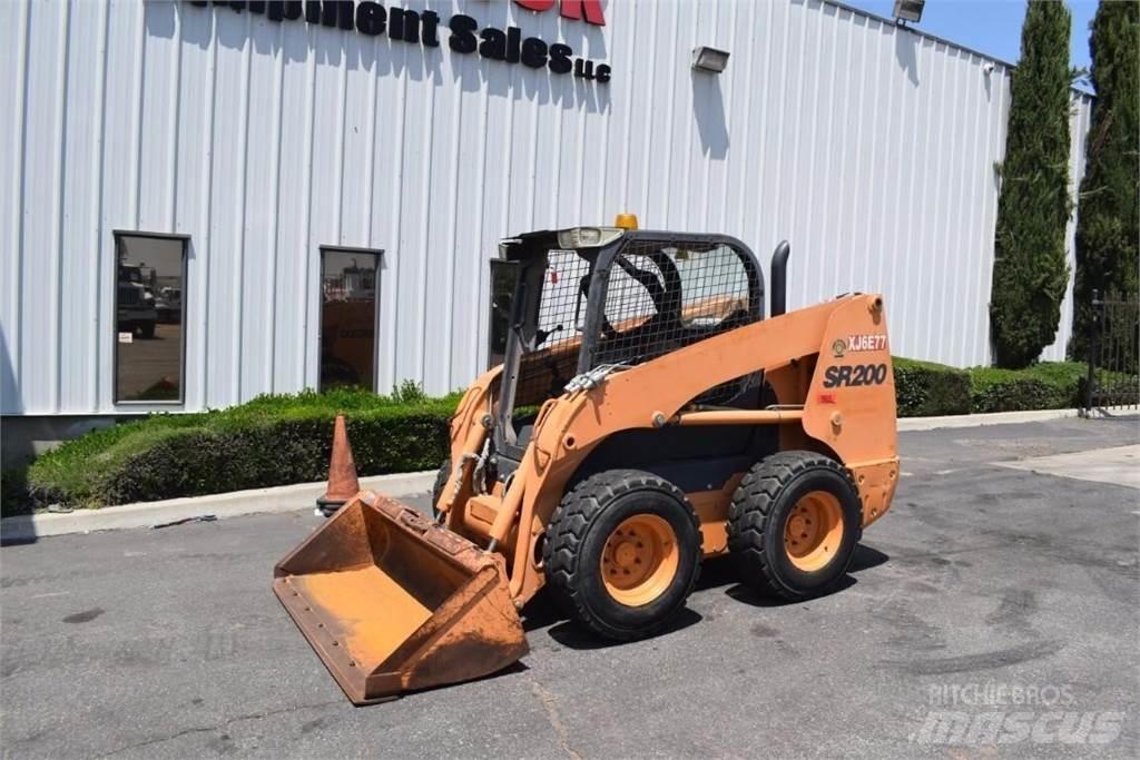 CASE SR200 Skid steer mini nakladalci