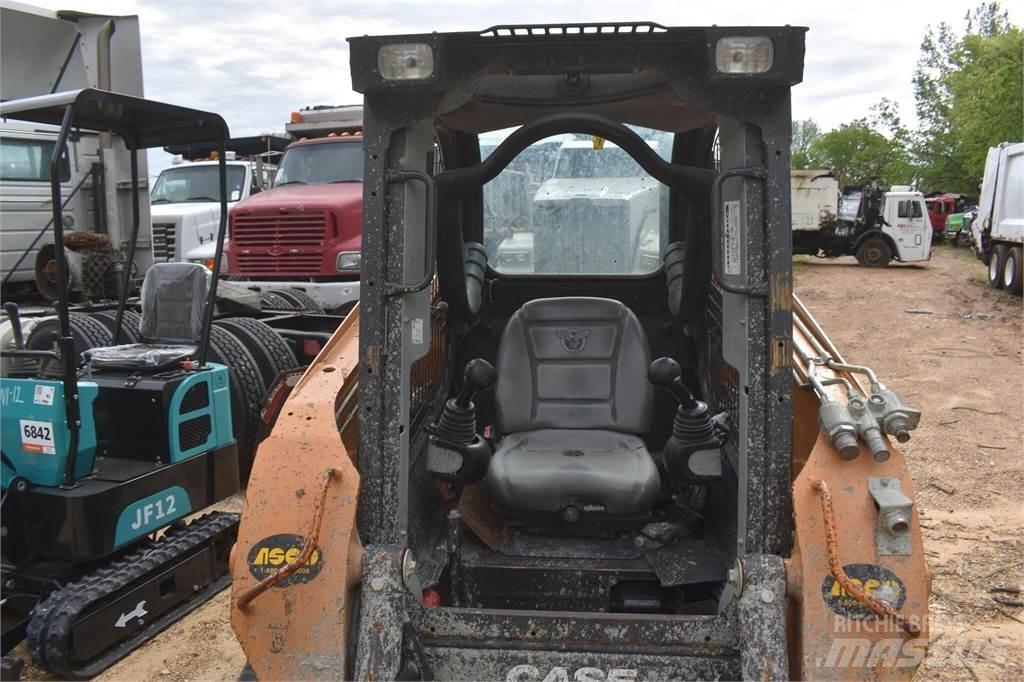 CASE TR270 Skid steer mini nakladalci