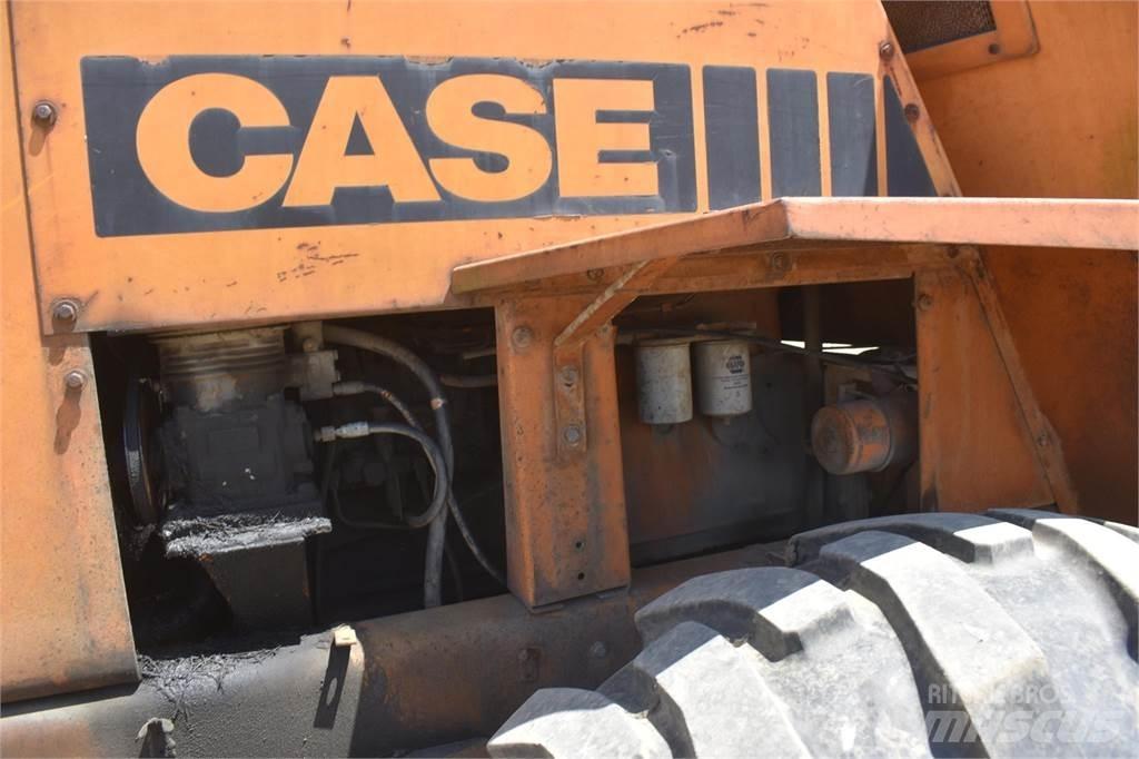 CASE W20C Kolesni nakladalci