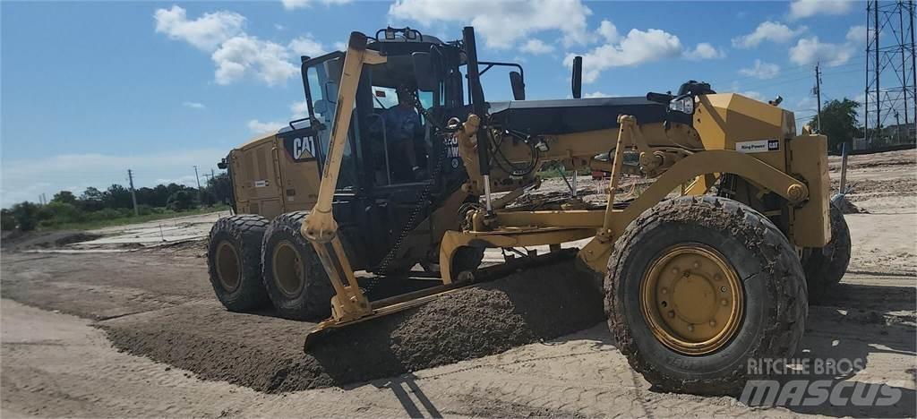 CAT 120M2 AWD Grederji