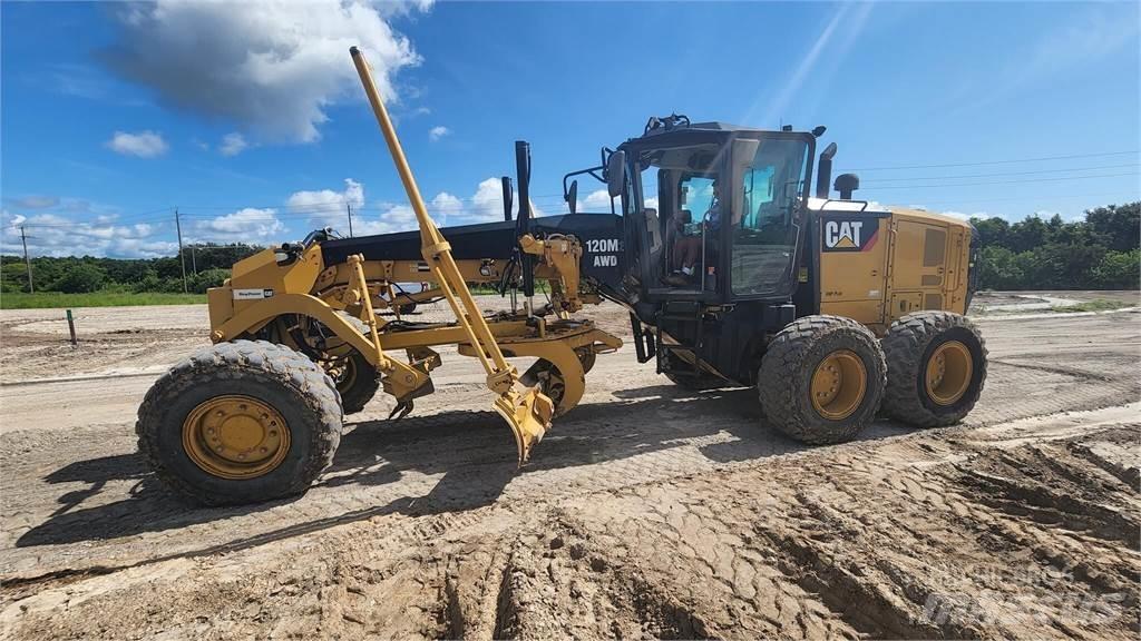 CAT 120M2 AWD Grederji