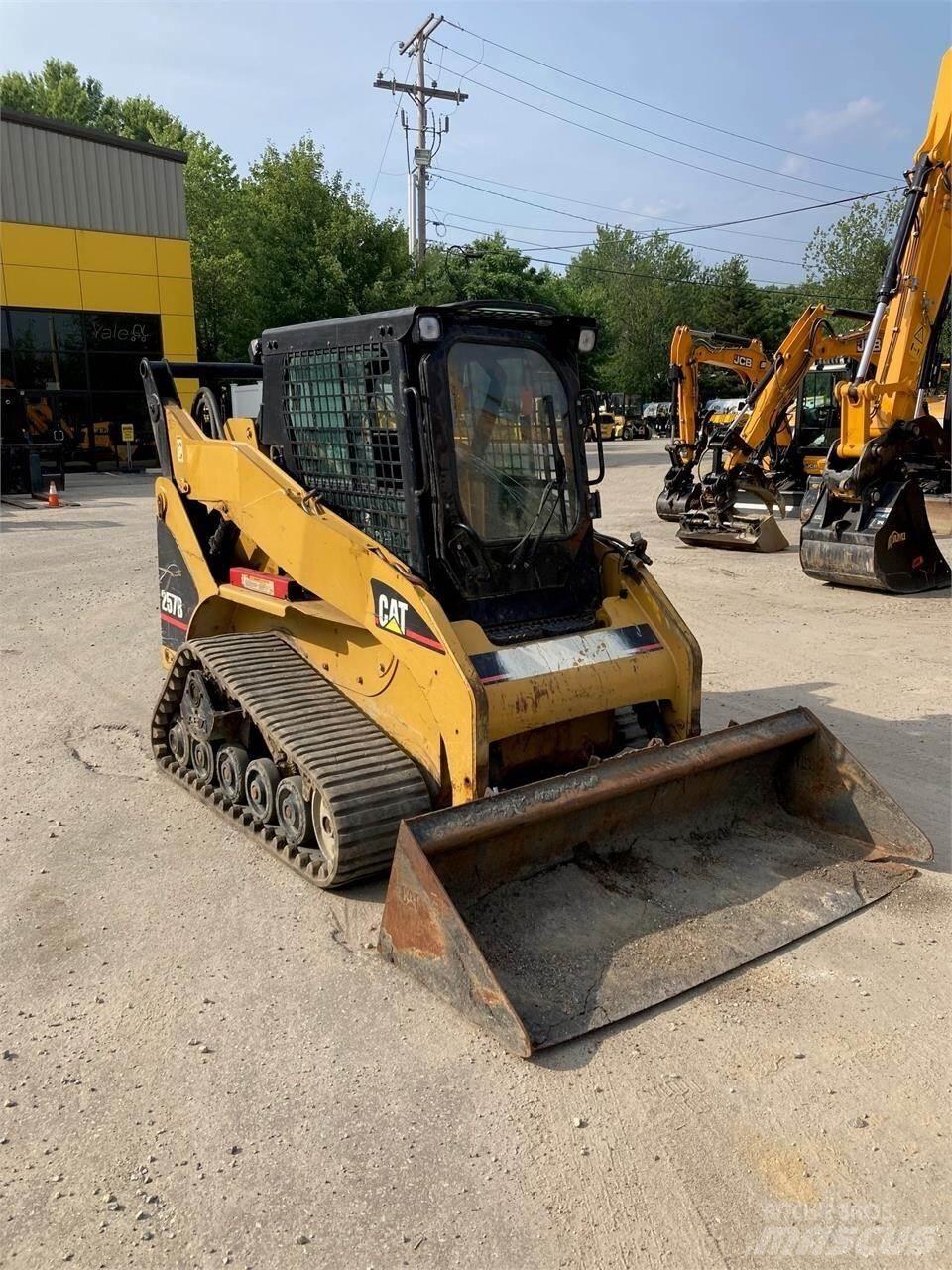 CAT 257 Skid steer mini nakladalci