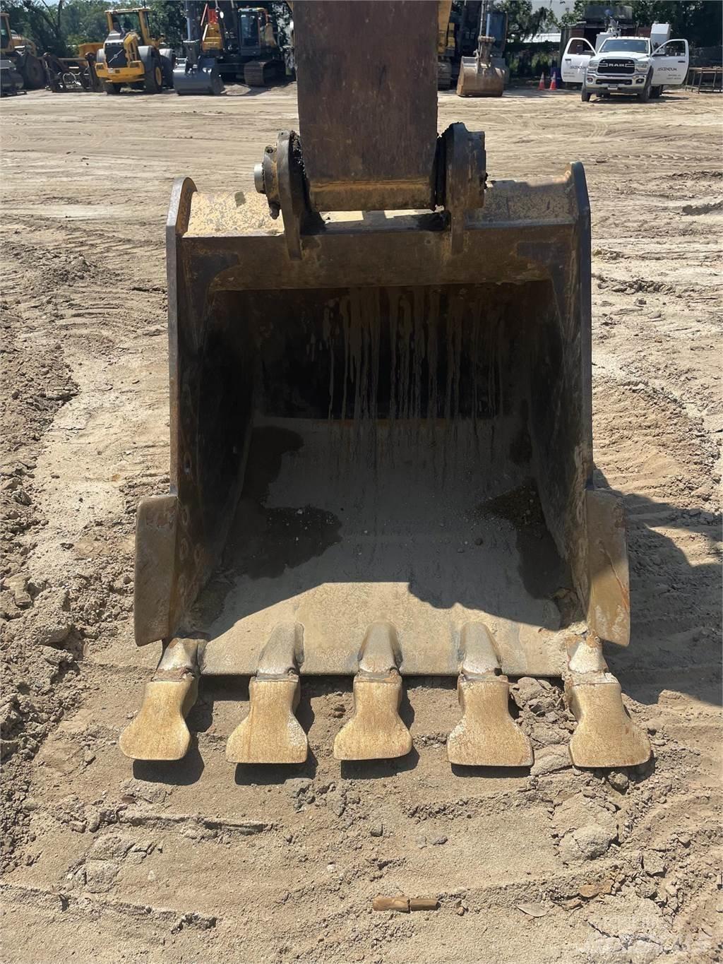 CAT 325C Bagri goseničarji