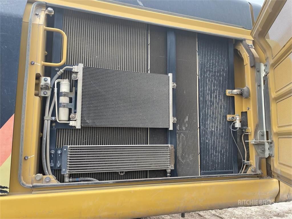 CAT 349FL Bagri goseničarji