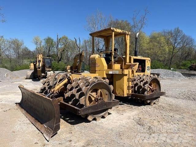 CAT 815 Kompaktorji odpadkov