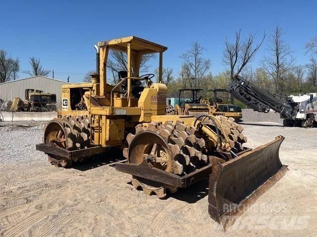 CAT 815 Kompaktorji odpadkov