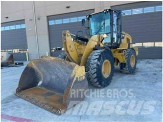 CAT 930M Kolesni nakladalci