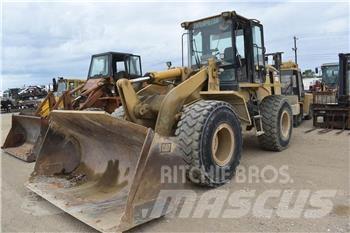 CAT 938G Kolesni nakladalci