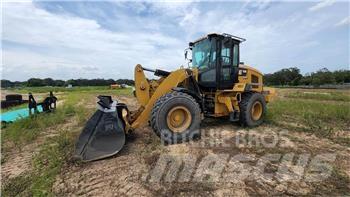 CAT 938M Kolesni nakladalci