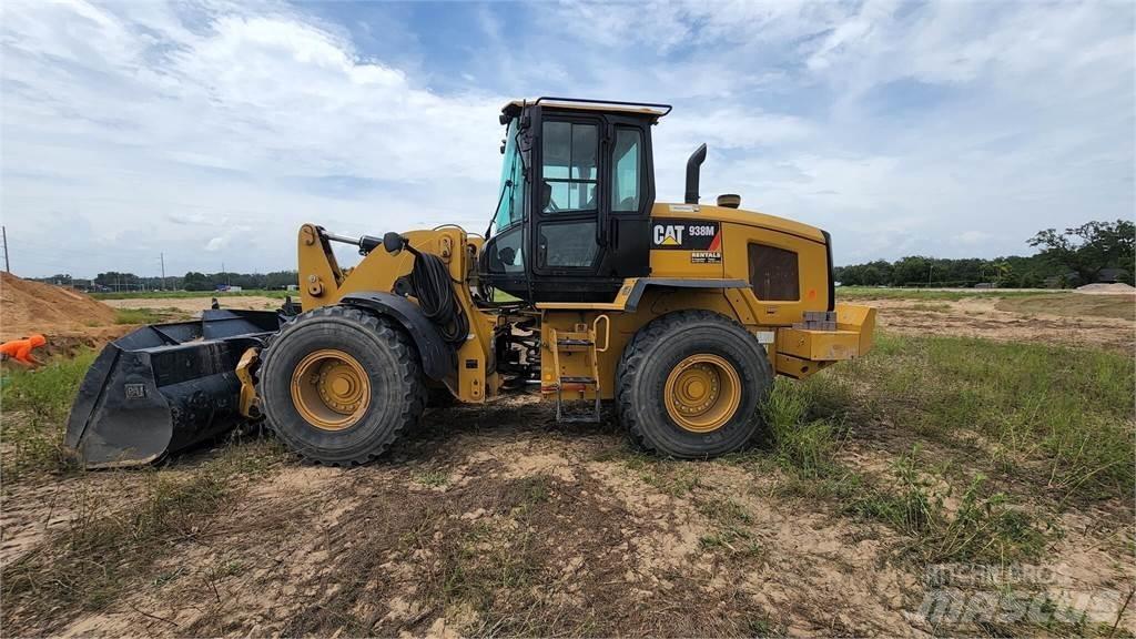 CAT 938M Kolesni nakladalci