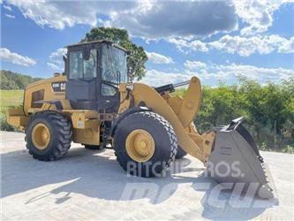 CAT 938M Kolesni nakladalci