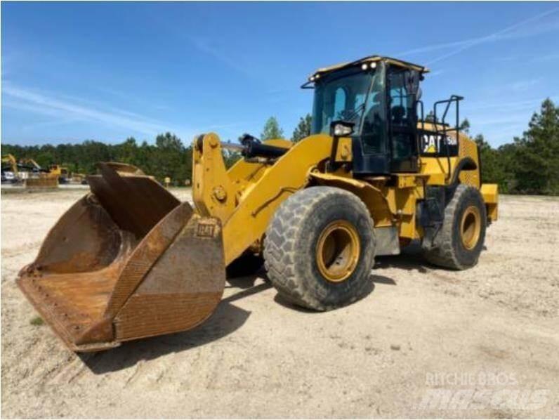 CAT 950M Kolesni nakladalci
