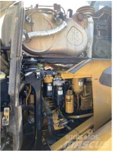CAT 950M Kolesni nakladalci