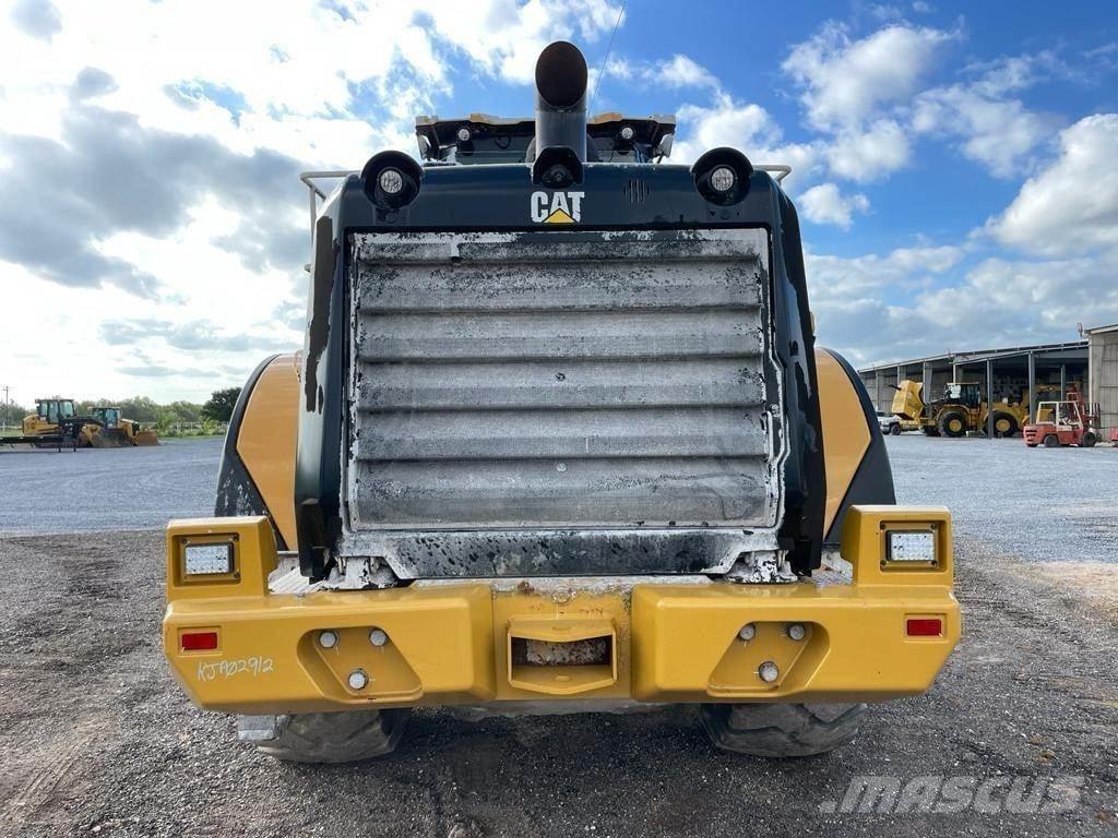 CAT 966M Kolesni nakladalci
