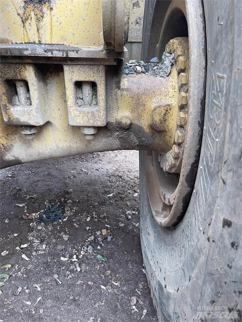 CAT 980G Kolesni nakladalci