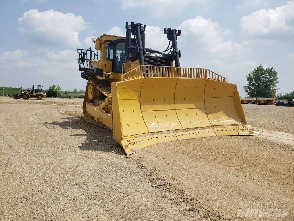 CAT D10T Buldožerji goseničarji