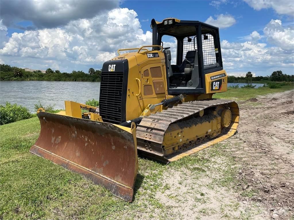 CAT D3K2 LGP Buldožerji goseničarji