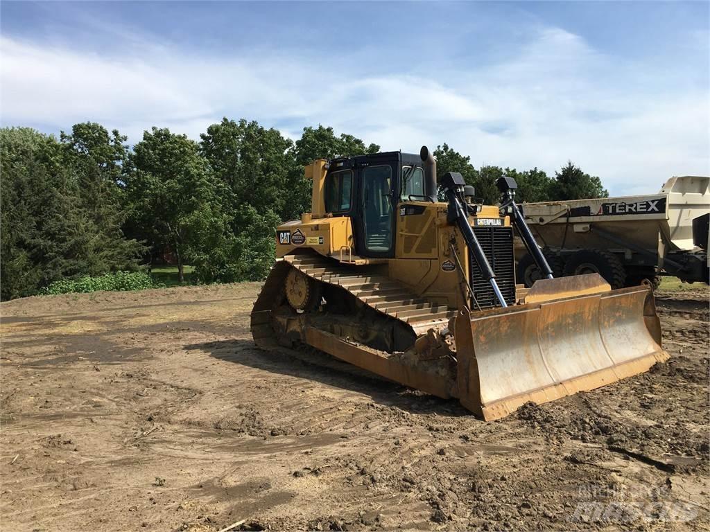 CAT D6T LGP Buldožerji goseničarji