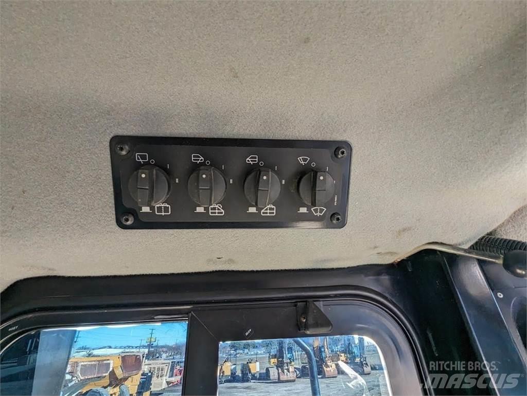 CAT D6T XL Buldožerji goseničarji
