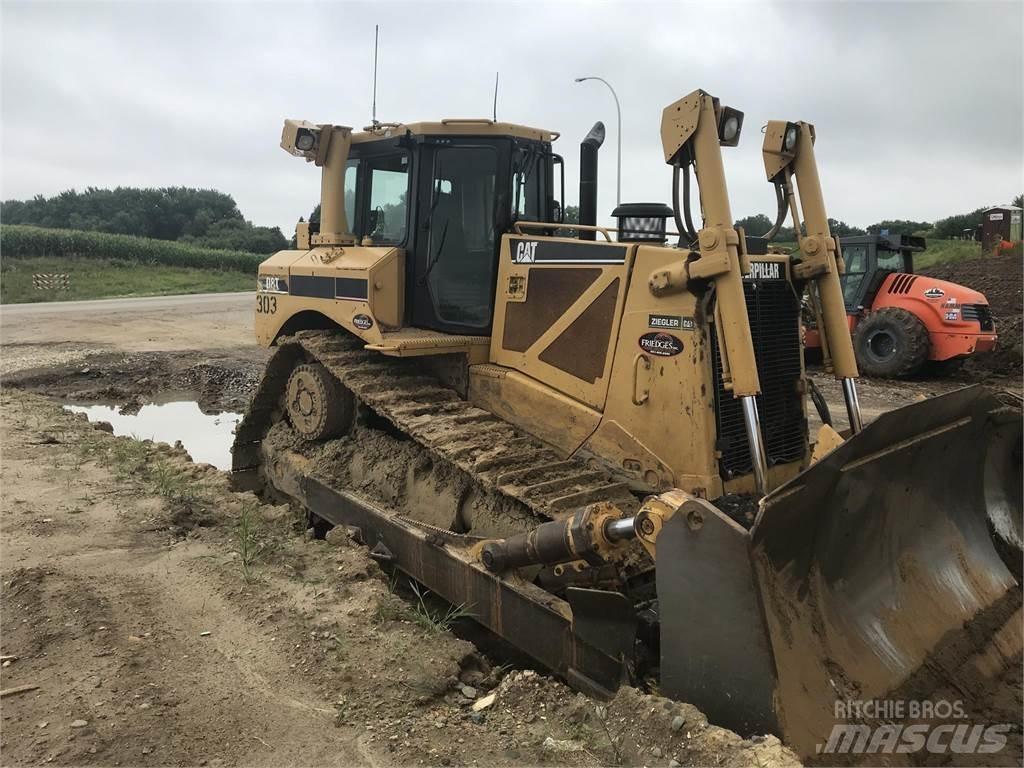 CAT D8T Buldožerji goseničarji