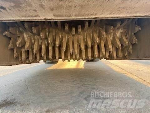 CAT RM-300 Stroji za recikliranje asfalta