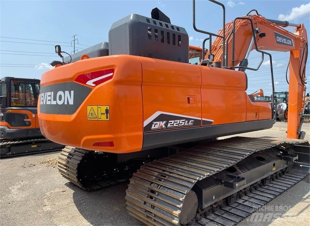Develon DX225 LC-7 Bagri goseničarji