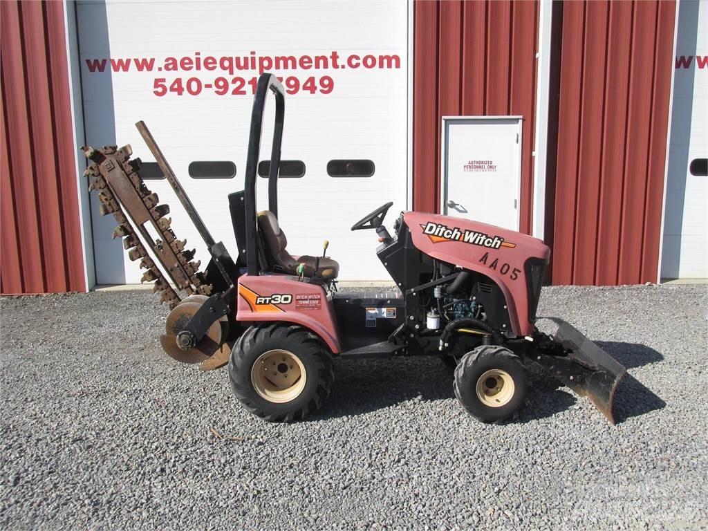 Ditch Witch RT30 Freze za kopanje jarkov Trenčerji