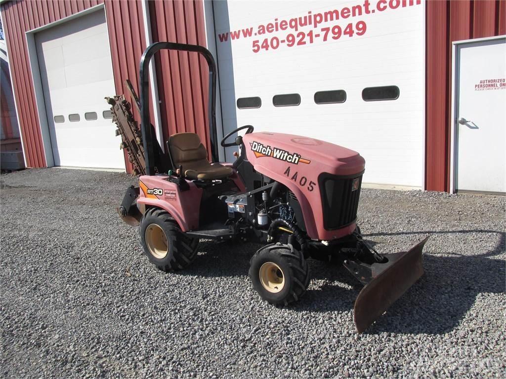 Ditch Witch RT30 Freze za kopanje jarkov Trenčerji